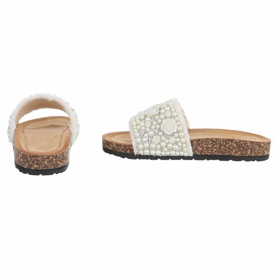 Witte slippers Gisele met parels en bloemen details