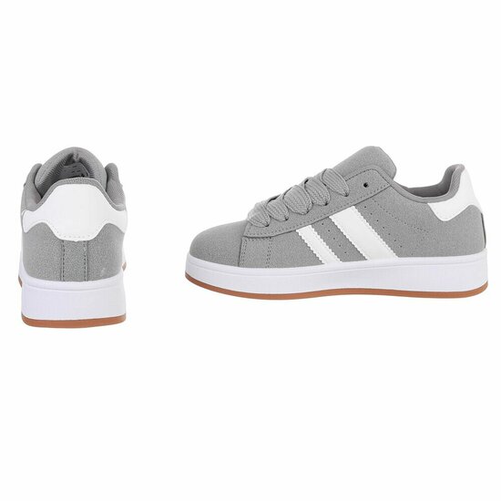 Grijze lage sneaker Hesly met witte strepen