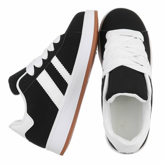 Zwarte lage sneaker Hesly met witte strepen