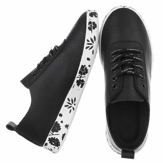 Zwarte luxe sneakers Pauline met zwarte accenten
