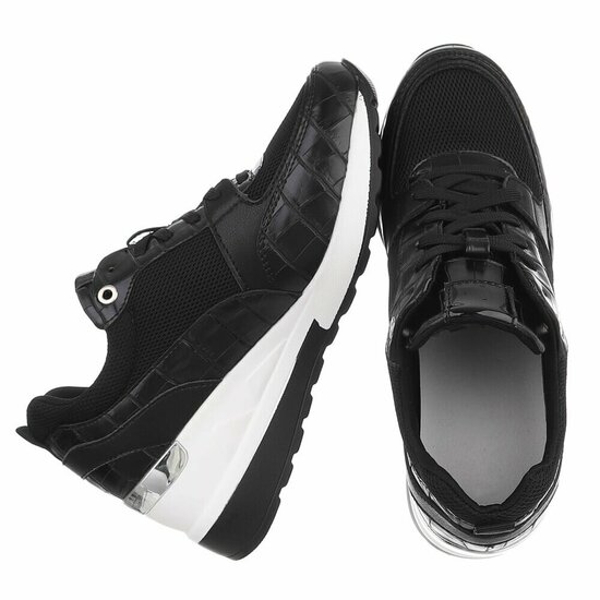 Zwarte sneakers met sleehak Suzanna