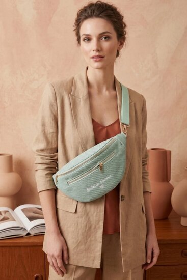 Licht groene ribstof crossbody heuptas