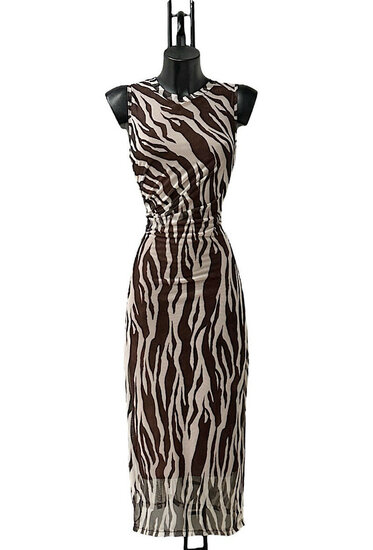 Prachtige lange mouwloze beige-bruine bodycon jurk