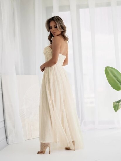 Beige shoulders off maxi jurk 