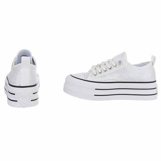 Witte platform sneakers Chanette met parel- en strass details