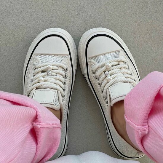 Witte platform sneakers Chanette met parel- en strass details