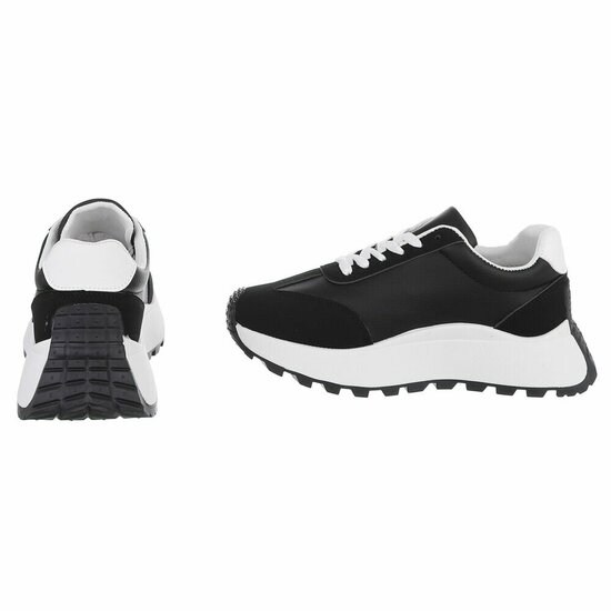 Zwarte sneakers Phea met platformzool en witte details