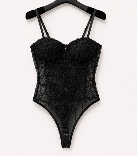 Elegante kanten body in zwart
