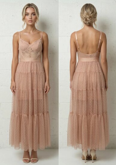 Robe longue rose élégante en dentelle et tulle