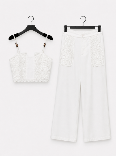 Witte kanten co-ord set met crop top en wide leg broek