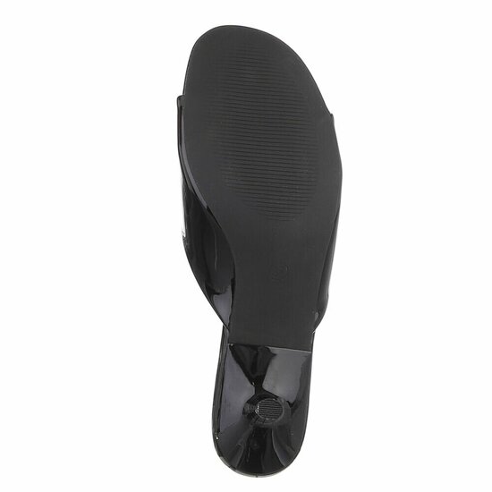 Elegante zwarte lakmules met kitten heel-Belis