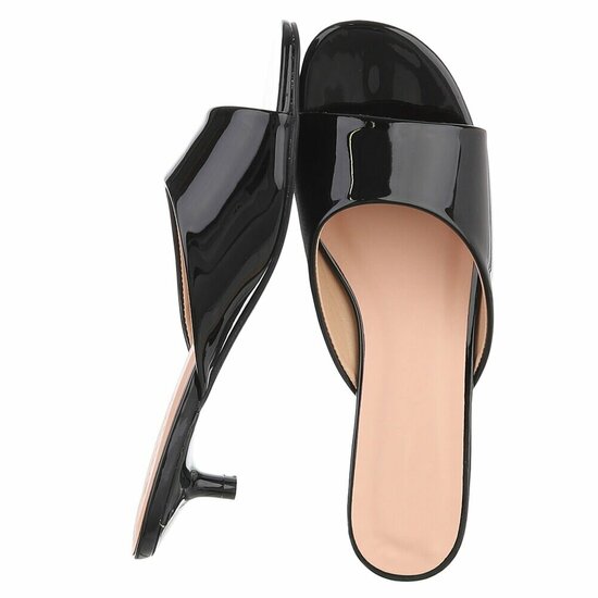 Elegante zwarte lakmules met kitten heel-Belis