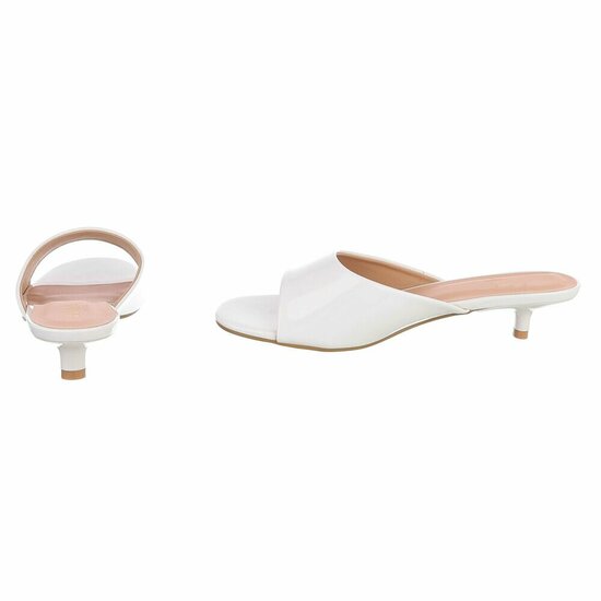 Elegante witte lakmules met kitten heel-Belis