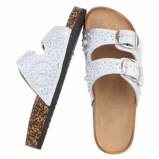 Witte dames slippers met pareldetails en gespen-Corry
