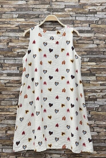 Witte viscose jurk met kleurrijke hartjesprint