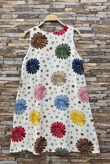 Witte viscose jurk met kleurrijke bloemenprint