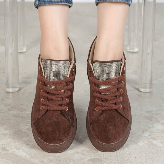 Bruine sneakers met strassdetails en plateauzool-Marcy