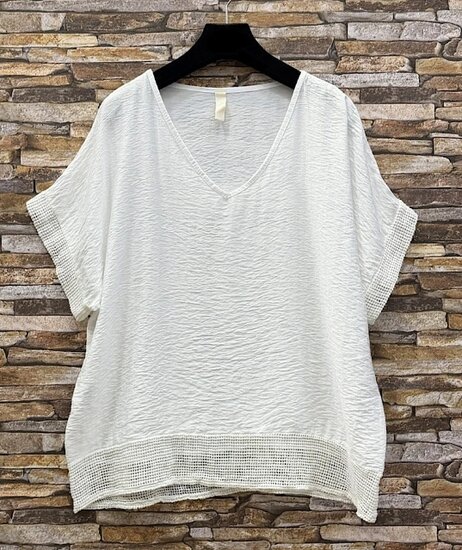 Witte viscose set met gehaakte details