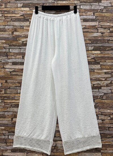 Witte viscose set met gehaakte details