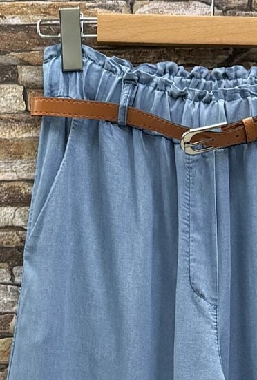 Lichtblauwe palazzo broek in lyocell denim met riem