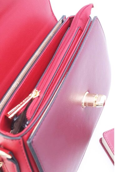 Luxe bordeaux -cream schoudertas met goudkleurige sluiting – premium kwaliteit
