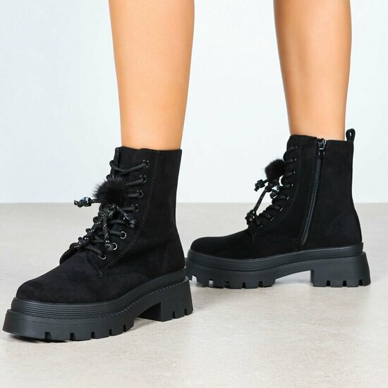 Zwarte suède veterboots met plateauzool en sierlijke veters-Chelsy