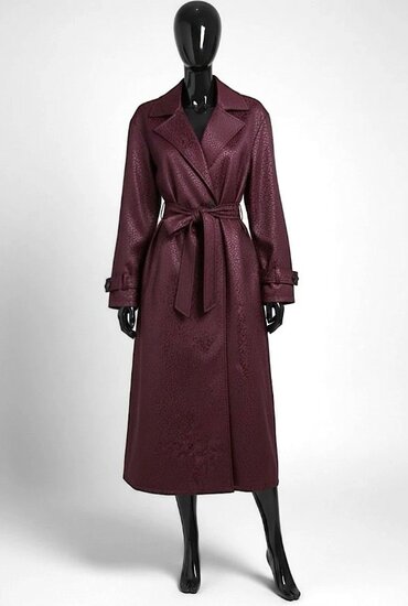 Bordeaux trenchcoat met ceintuur en print