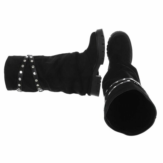 Zwarte dameslaarzen met studs en stoere zool-Colla