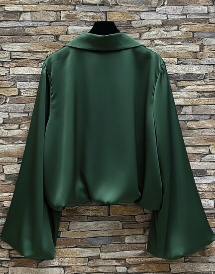 Luxe groene satijnen blouse – Made in Italy