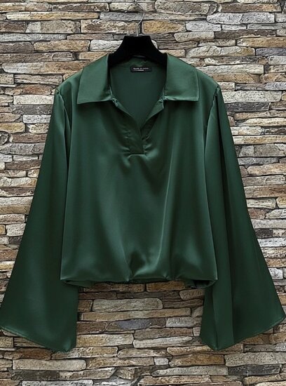 Luxe groene satijnen blouse – Made in Italy