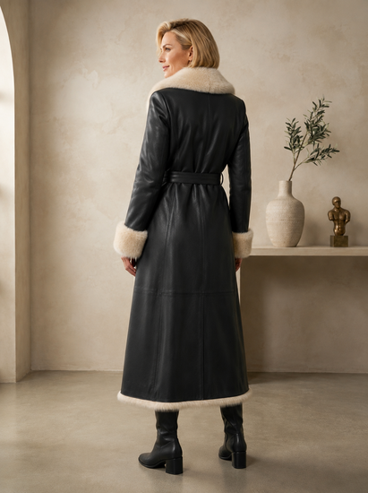 Mantel leatherlook met beige bont