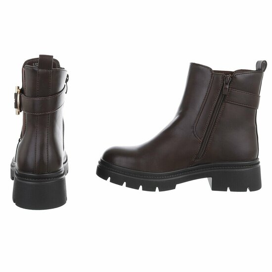 Coffee Chelsea boots met gesp-Chelby