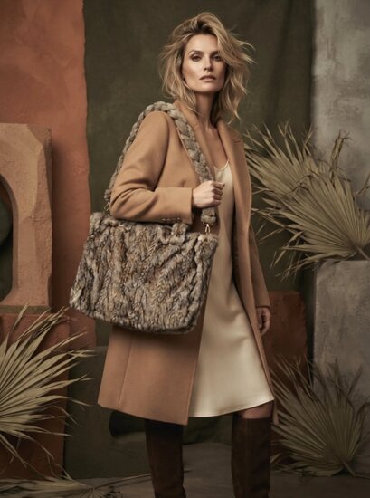 Taupe fake fur tas