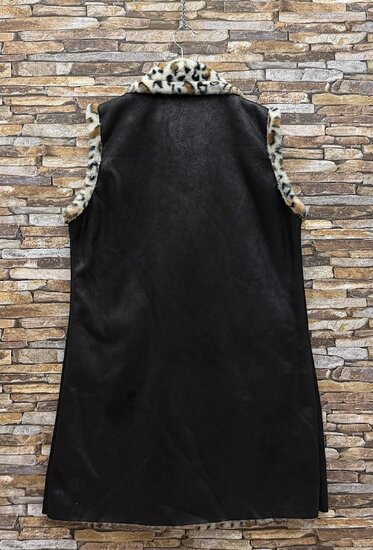 Dames bodywarmer zwart met luipaardprint en zachte voering