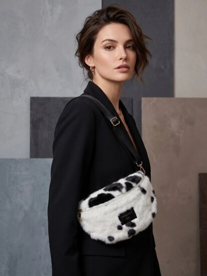 Zwart-witte faux fur schoudertas
