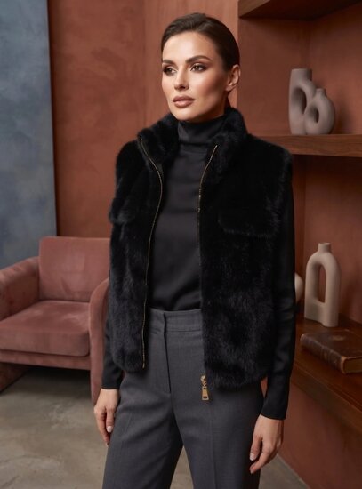 Zwarte bodywarmer in teddy fleece