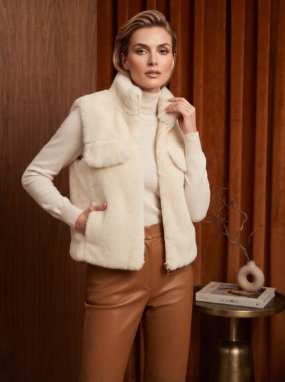 Lichtgele bodywarmer in teddy fleece 
