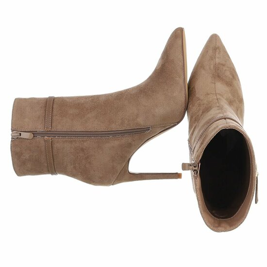 Kaki suede enkellaarsjes met elegante hak en riempje-Agnieska