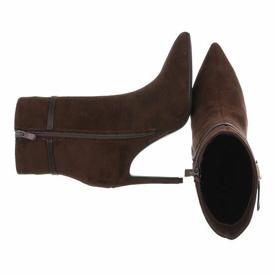 Bruine suede enkellaarsjes met elegante hak en riempje-Agnieska