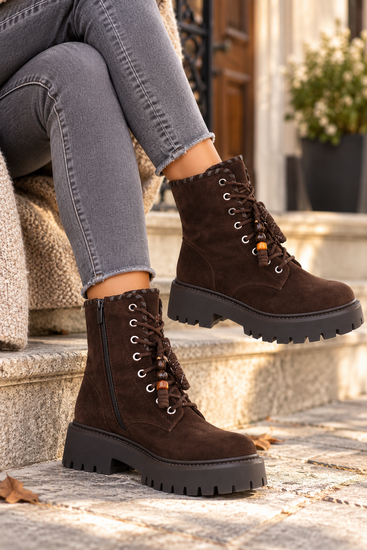 Bruine suède veterboots met grove zool