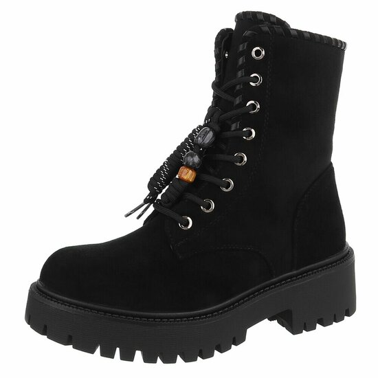 Zwarte suède veterboots met grove zool