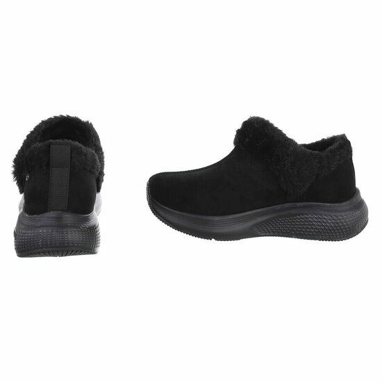 Zwarte wintersneakers met warme imitatiebontkraag-Tamara