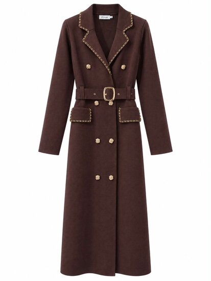 Elegante bruine jurk met gouden details en ceintuur
