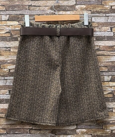 Taupe bermuda short met riem en zachte fleecevoering