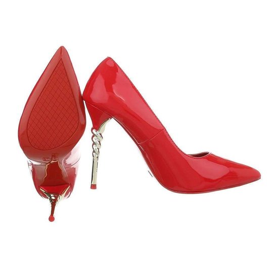 Luisa pump.