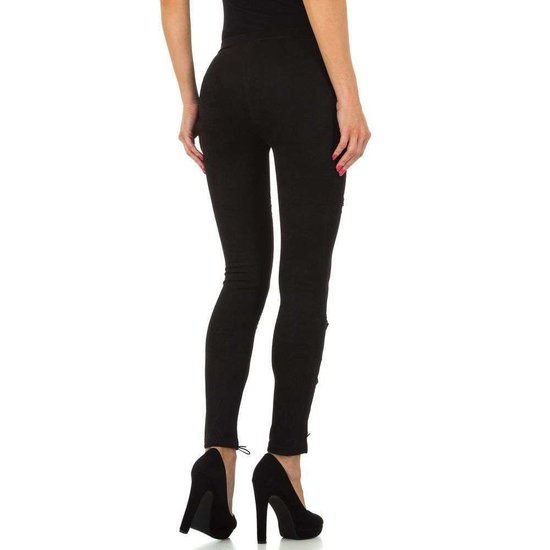 Stretch broek in daim met veters.