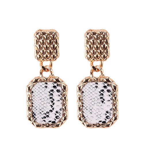 Oorbellen slangen design.