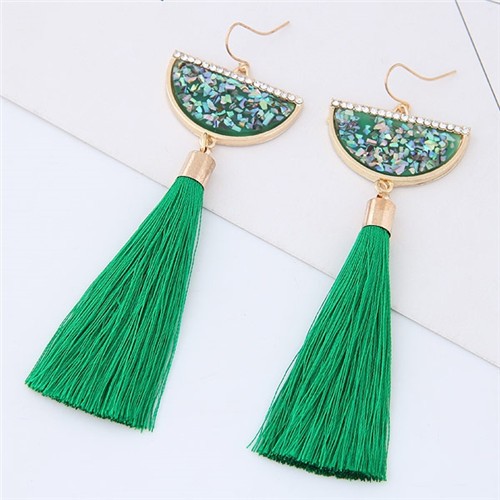 Oorbellen met tassel design.