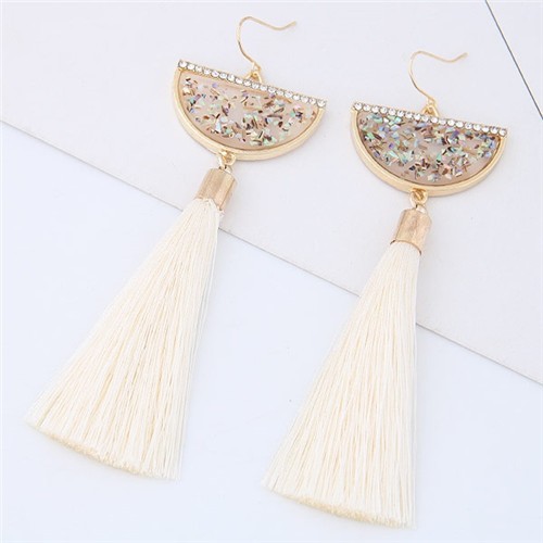 Oorbellen met tassel design.