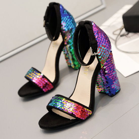 Elsa sandaal met sequins.